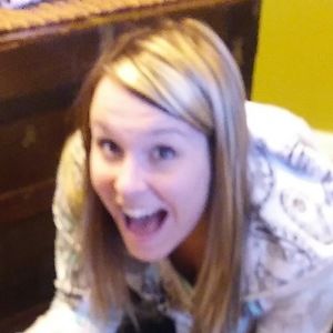 Meet your Posher, Courtney